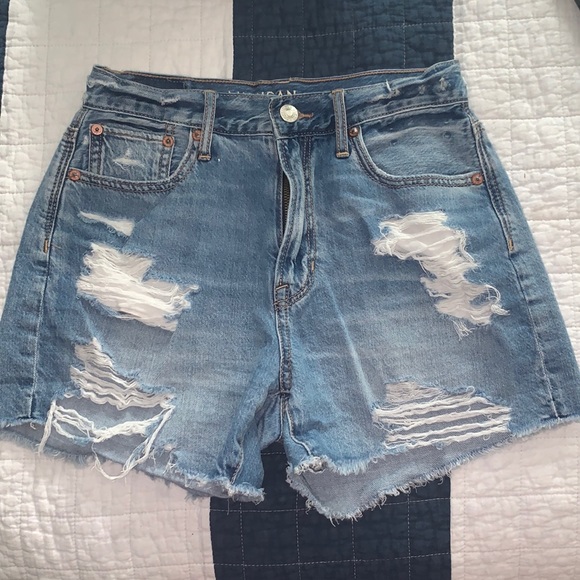 AEO Ripped Boyfriend Shorts - Picture 1 of 3